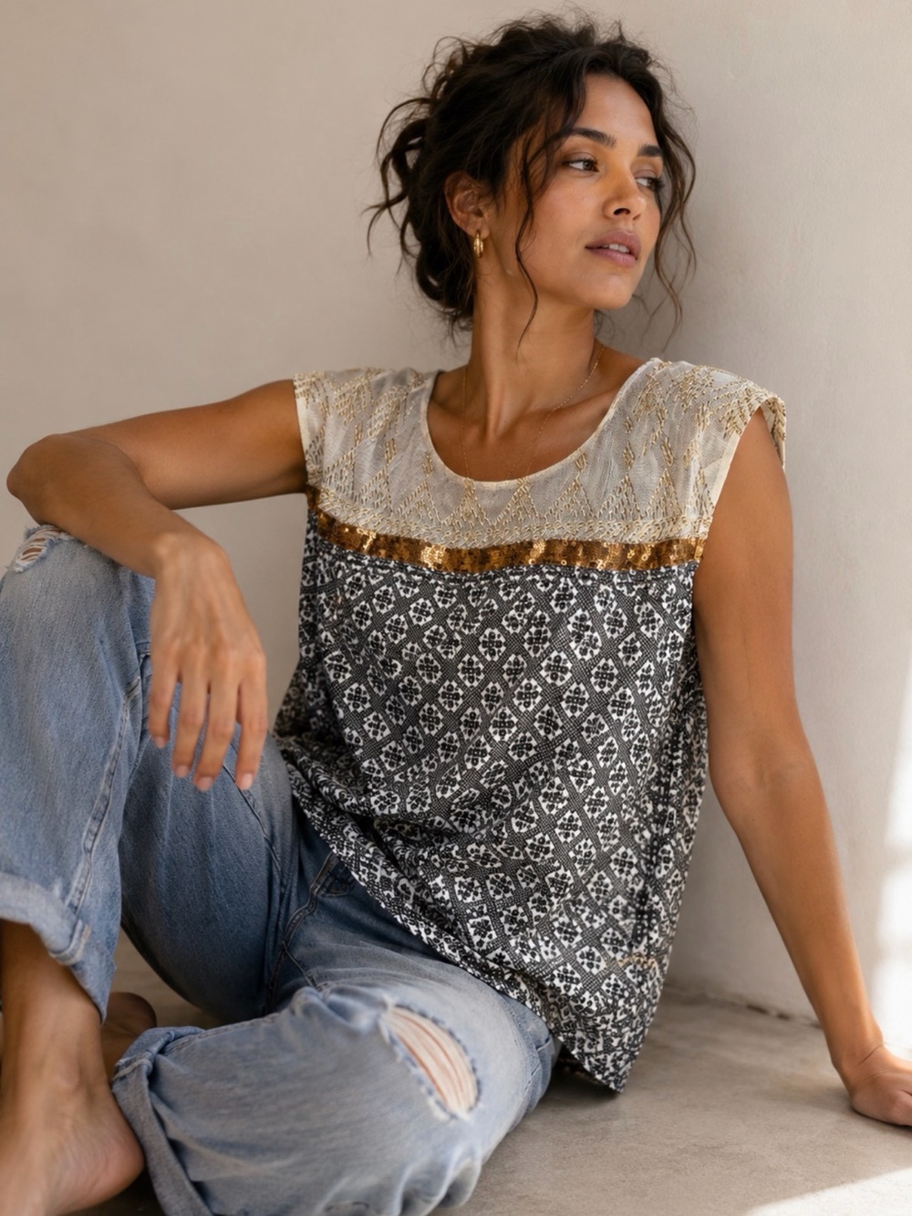 Floreat Anthropologie Black and Gold Embroidered Sleeveless Top Sz M